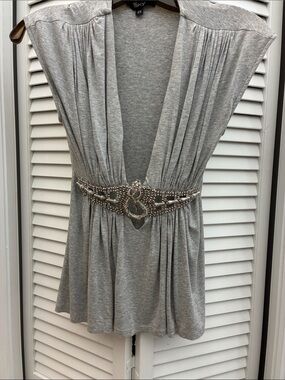 Sky gray snake top
